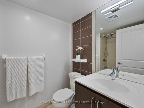 1201-205 Sherway Gardens Rd, Toronto, ON - Indoor Photo Showing Bathroom