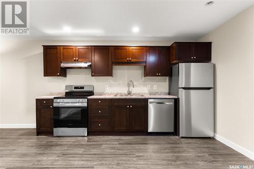 373 Halifax Street, Regina, SK - Indoor Photo Showing Kitchen