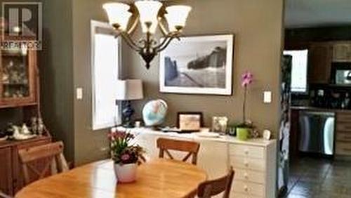 2725 Paris Street, Penticton, BC - Indoor Photo Showing Dining Room