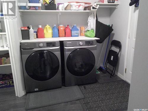 5158 Boswell Crescent, Regina, SK - Indoor Photo Showing Laundry Room