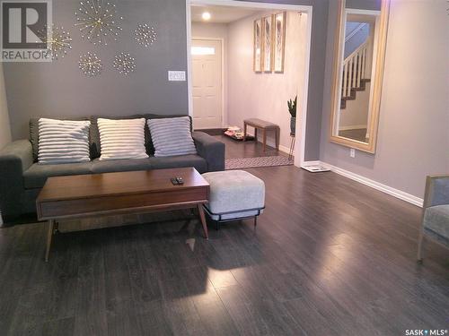 5158 Boswell Crescent, Regina, SK - Indoor Photo Showing Living Room