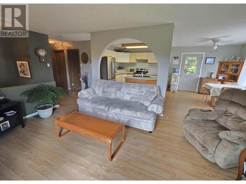 4704 Weber Avenue, Terrace, BC - Indoor Photo Showing Living Room