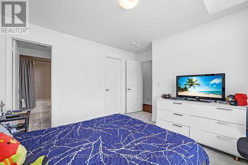 25 Corbett Street, Southgate, ON - Indoor Photo Showing Bedroom