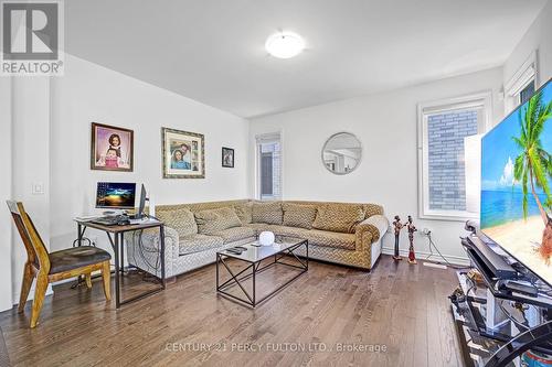 25 Corbett Street, Southgate, ON - Indoor Photo Showing Living Room