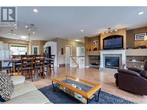 11664 Middleton Road, Lake Country, BC - Indoor Photo Showing Living Room With Fireplace