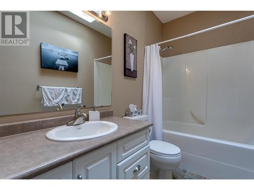 11664 Middleton Road, Lake Country, BC - Indoor Photo Showing Bathroom