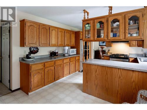 13821 Talbot Road, Lake Country, BC - Indoor Photo Showing Kitchen