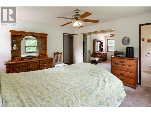 13821 Talbot Road, Lake Country, BC - Indoor Photo Showing Bedroom