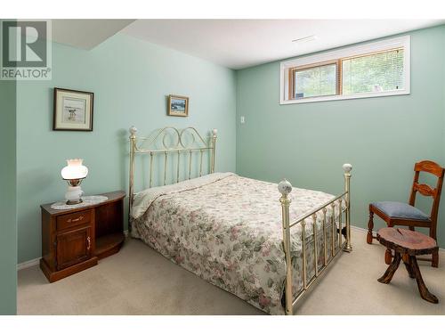 13821 Talbot Road, Lake Country, BC - Indoor Photo Showing Bedroom