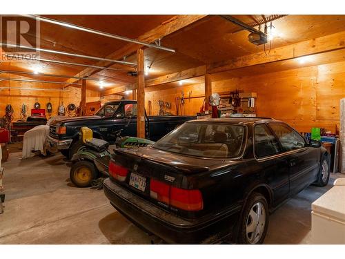 13821 Talbot Road, Lake Country, BC - Indoor Photo Showing Garage