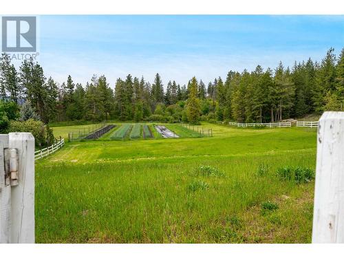 13821 Talbot Road, Lake Country, BC - Outdoor