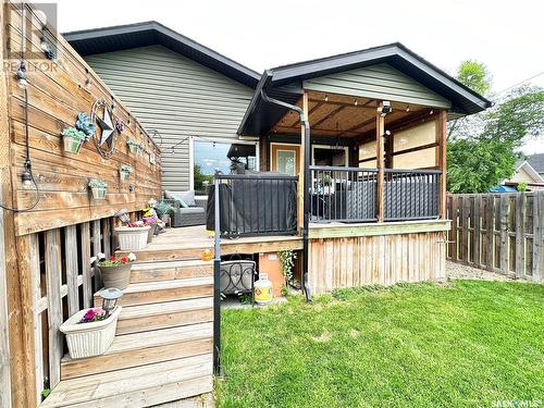 20 3Rd Avenue, Weyburn, SK - Outdoor With Deck Patio Veranda With Exterior