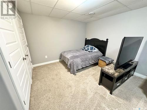 20 3Rd Avenue, Weyburn, SK - Indoor Photo Showing Bedroom