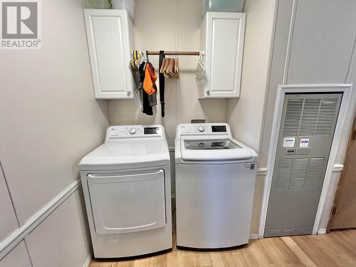 6 562 Elm Street, Quesnel, BC - Indoor Photo Showing Laundry Room