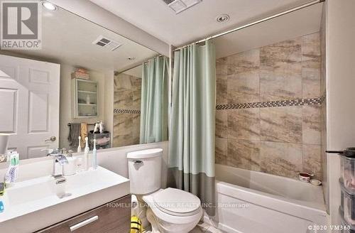 242 - 250 Wellington Street W, Toronto, ON - Indoor Photo Showing Bathroom