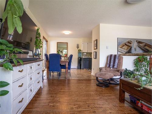 164 Phoenix Avenue, Penticton, BC - Indoor Photo Showing Other Room