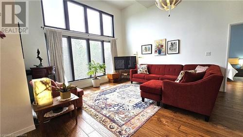 17 Shoreline Drive, Miller Lake, ON - Indoor Photo Showing Living Room