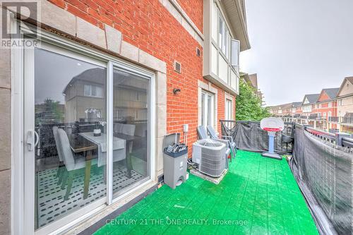 146 Louisbourg Way, Markham, ON - Outdoor With Exterior