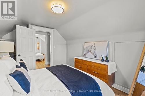 1378 Cannon Street E, Hamilton, ON - Indoor Photo Showing Bedroom