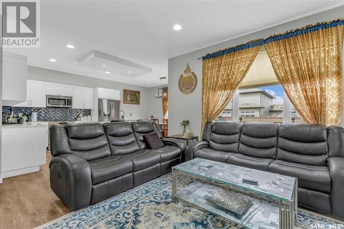 239 Baltzan Boulevard, Saskatoon, SK - Indoor Photo Showing Living Room