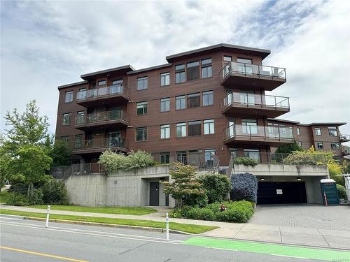 405-3614 Richmond Rd, Saanich, BC - Outdoor With Balcony With Facade