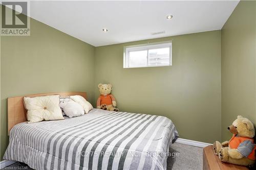 89 Prince Edward Road, Woodstock, ON - Indoor Photo Showing Bedroom