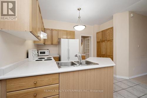 1073 Lorne Park Road, Mississauga, ON - Indoor Photo Showing Kitchen With Double Sink