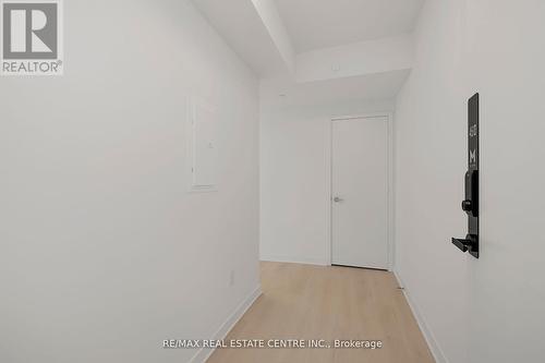 4610 - 3900 Confederation Parkway, Mississauga, ON -  Photo Showing Other Room