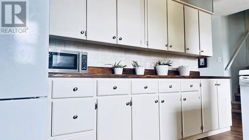 70 Main Street, Springdale, NL - Indoor Photo Showing Kitchen