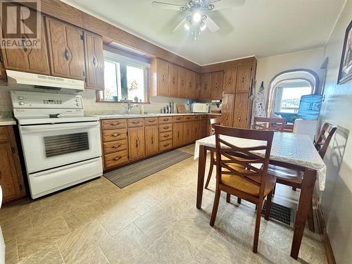 127 Road To The Isles Highway, Loon Bay, NL - Indoor Photo Showing Kitchen