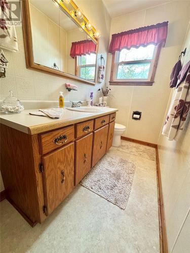 127 Road To The Isles Highway, Loon Bay, NL - Indoor Photo Showing Bathroom