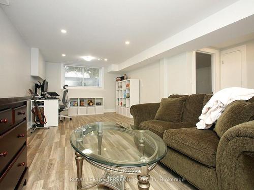 18 Prestbury St, Toronto, ON - Indoor Photo Showing Living Room