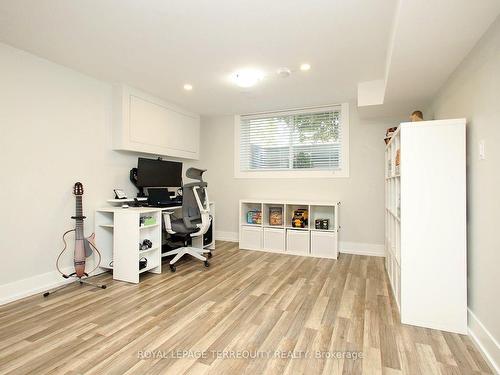 18 Prestbury St, Toronto, ON - Indoor