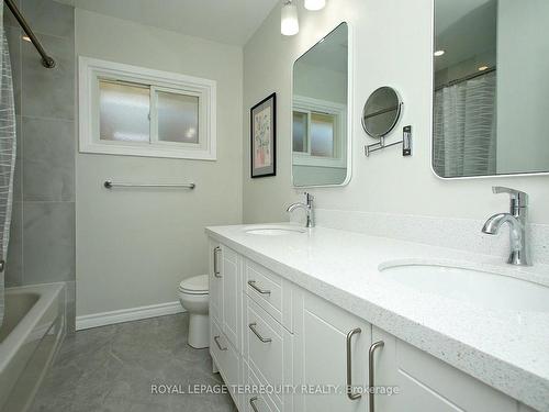 18 Prestbury St, Toronto, ON - Indoor Photo Showing Bathroom