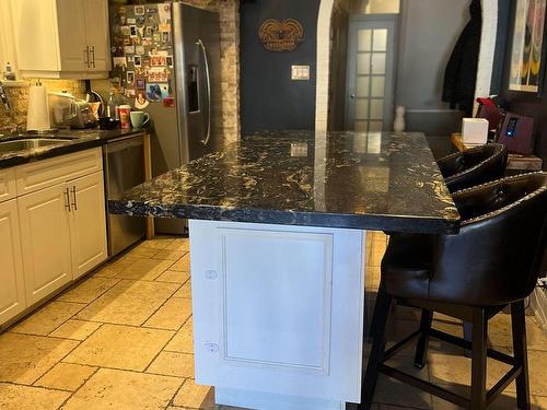 102 Montrose Ave, Toronto, ON - Indoor Photo Showing Kitchen