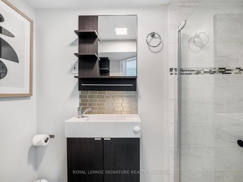 76 Wiley Ave, Toronto, ON - Indoor Photo Showing Bathroom