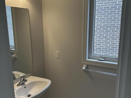 34 Del Ray Cres, Wasaga Beach, ON - Indoor Photo Showing Bathroom