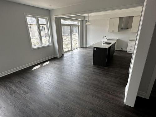 34 Del Ray Cres, Wasaga Beach, ON - Indoor Photo Showing Kitchen