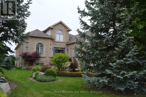 15 Frini Court, Vaughan, ON - Outdoor