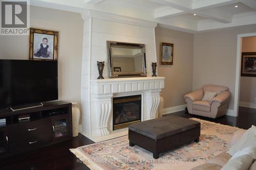 15 Frini Court, Vaughan (Islington Woods), ON - Indoor Photo Showing Living Room With Fireplace