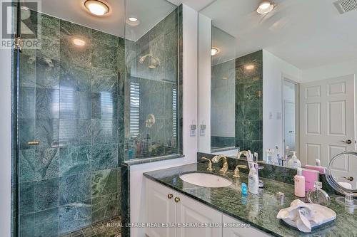 129 - 2289 Lake Shore Boulevard W, Toronto, ON - Indoor Photo Showing Bathroom