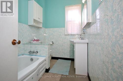 192 Clinton Street, Toronto, ON - Indoor Photo Showing Bathroom
