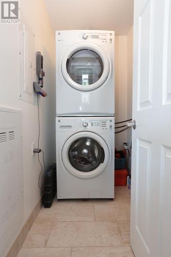 969 Queen St E # 403, Sault Ste. Marie, ON - Indoor Photo Showing Laundry Room