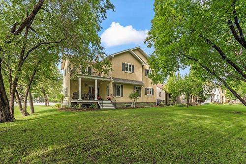 215 Lyndale Drive, Winnipeg, MB - Outdoor With Deck Patio Veranda