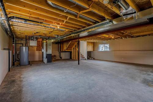 41 Gleneagles Street, Niverville, MB - Indoor Photo Showing Basement