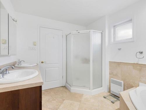 Ensuite bathroom - 410-4475 Boul. St-Jean, Dollard-Des-Ormeaux, QC - Indoor Photo Showing Bathroom