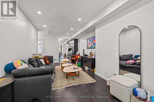 76 Givins Street, Toronto (Trinity-Bellwoods), ON - Indoor Photo Showing Living Room