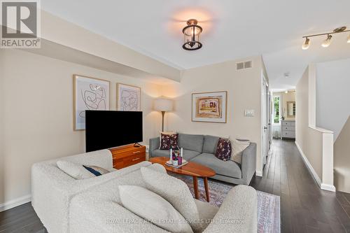 76 Givins Street, Toronto (Trinity-Bellwoods), ON - Indoor Photo Showing Living Room