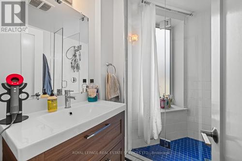 76 Givins Street, Toronto (Trinity-Bellwoods), ON - Indoor Photo Showing Bathroom