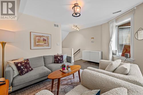 76 Givins Street, Toronto (Trinity-Bellwoods), ON - Indoor Photo Showing Living Room